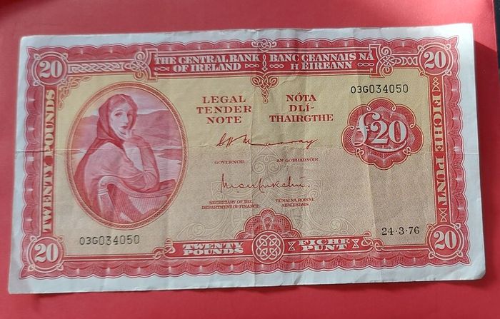 Irish 1976 Lavery Twenty pound banknote in Fine condition