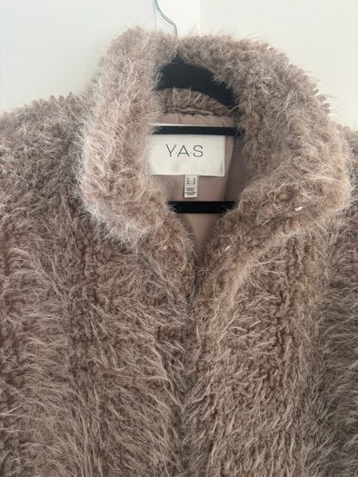 YAS fluffy short teddy jacket in beige