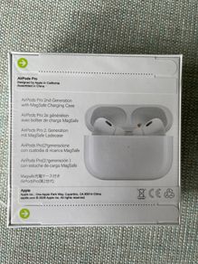 AirPods Pro2nd Generation with MagSafe Charging Case
