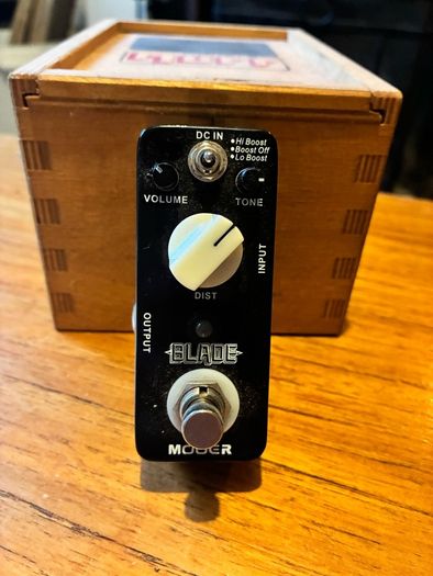 Mooer Blade Distortion