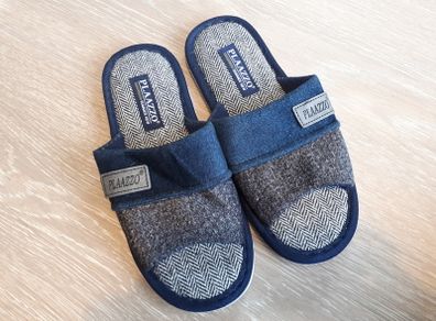 NEW Boy Slippers Size EUR 36