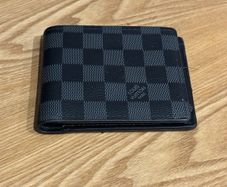Louis Vuitton men wallet