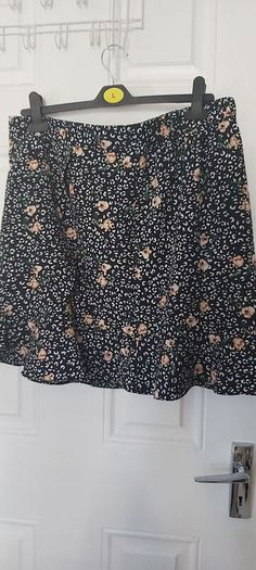 Ladies skirt Dunnes