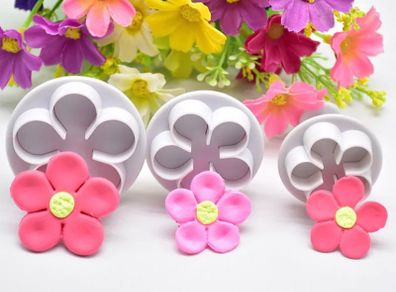 4 beautiful flower cutters for fondant for cakes or cupcakes