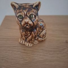 Vintage Staffordshire Treacle Glaze Pottery Brown Cat Figure Ornament