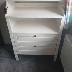 baby changing