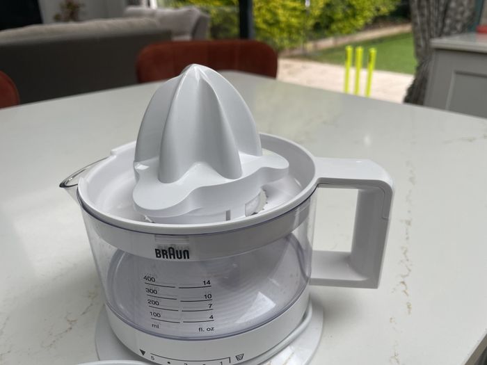 Citrus juicer