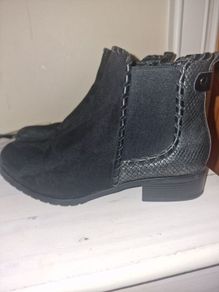 Erynn Chelsea Ankle Boots
