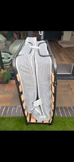 Foldable single bed