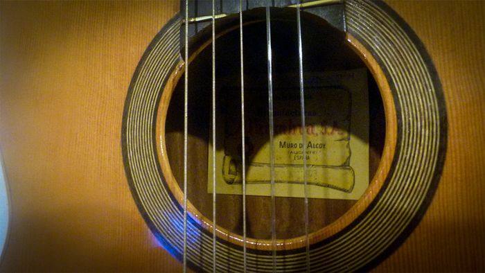 Spanish Guitar ALHAMBRA as NEW - Classical - Flamenco