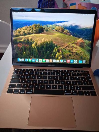 Apple MacBook Air 13" 13.3 inch 2019 1.6Ghz i5 8GB 128GB