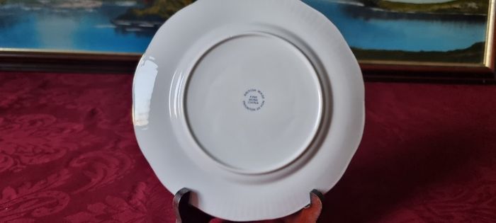 Paignton Devon Fragonard Courting Couple Fine Bone China Gold Gilt Decorative Plate With Hanger Made In Endland