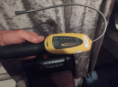 gas leak detector