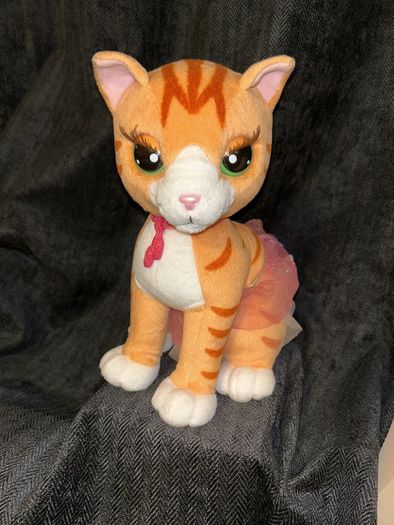 cat  Mattel Barbie