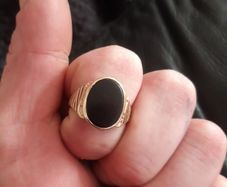 9ct gold ring