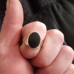 9ct gold ring