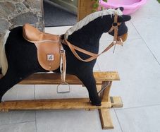 Horse swing