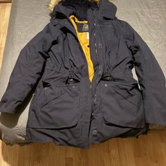 Winter Parka / Coat - Like New Condition