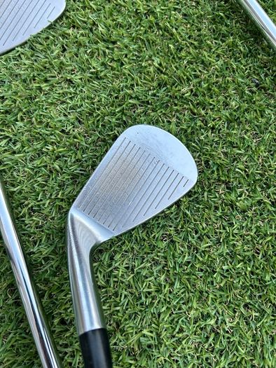 Titleist 718 MB irons