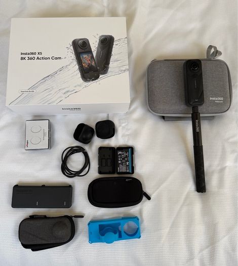 Insta360 x5 essentials bundle