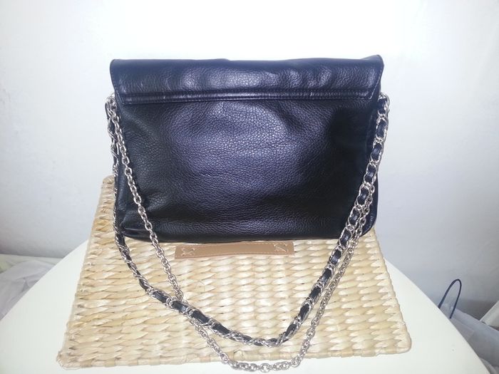 Oasis shoulder bag.