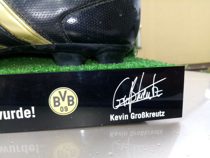 Unique Borussia Dortmund  Kevin Grosskreutz Memorabilla