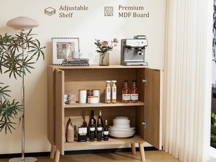 Sideboard, Buffet Storage Cabinet with Fluted Decorating, Sideboard Storage Cabinet with 2 Doors & Adjustable Shelf, Kitchen Cupboard for Living Room, Dining Room, 35 x 77 x 78 cm, Oak