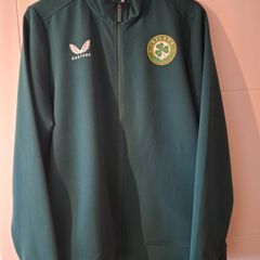 Ireland track top