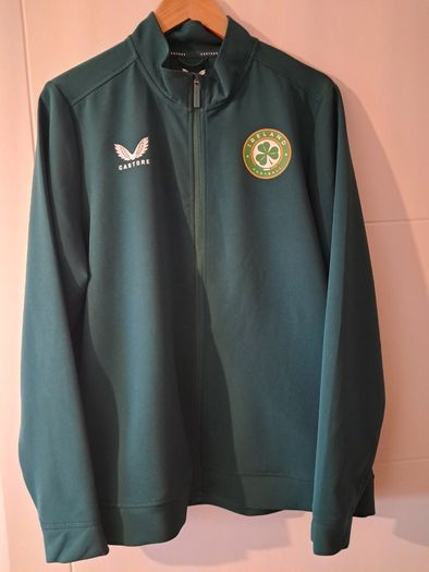 Ireland track top