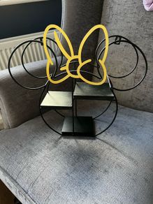 Minnie Mouse decorative shelf