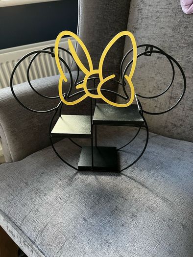 Minnie Mouse decorative shelf