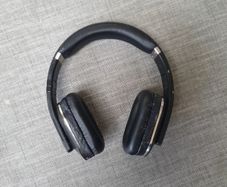 August Wireless Headphones EP650