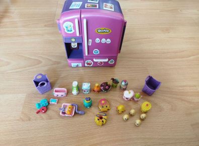 Discontinued Shopkins fridge with toys
