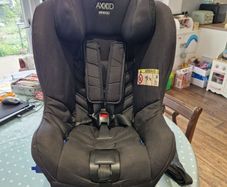 AXKID child's car seat - 0 - 25kg
