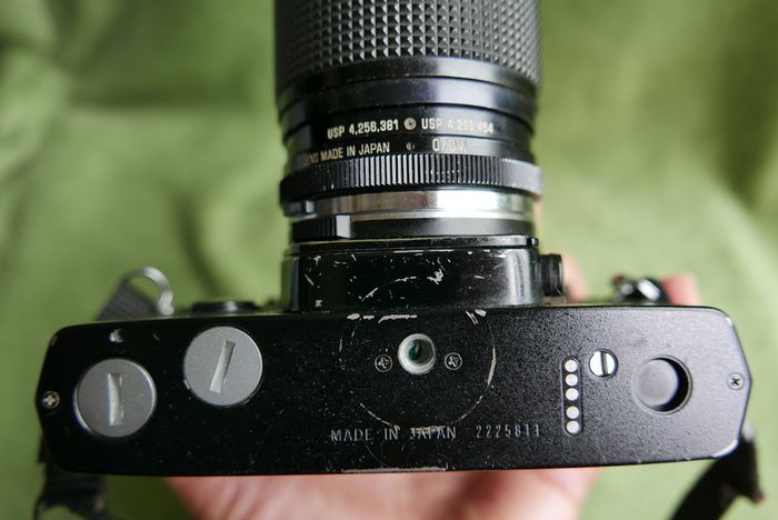 Olympus OM-4Ti Black 35mm SLR Film Camera Titan Body JAPAN and Vivitar series 1 28-90mm F2.8-3.5  FD mount lens