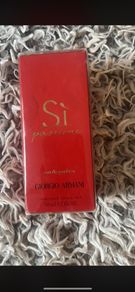 Si Armani perfume