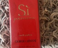 Si Armani perfume