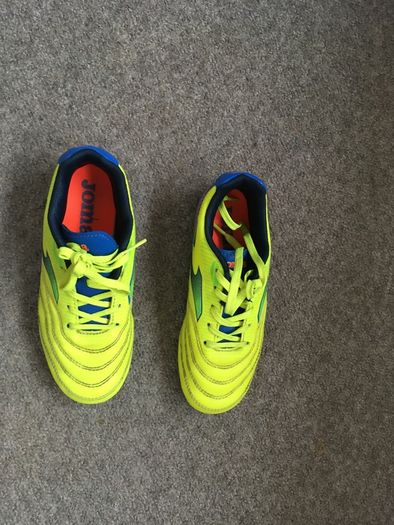football boots size 13.5