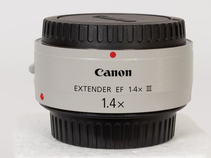 Canon TS-E 90mm f/2.8 Tilt-Shift Lens with Extender EF 1.4x III