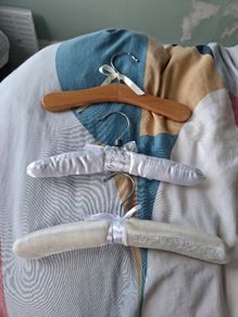3 Baby Hangers
