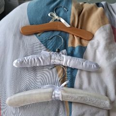 3 Baby Hangers