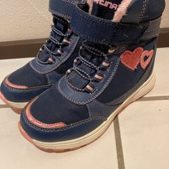 Girls winter boots UK size 1 (EU33)
