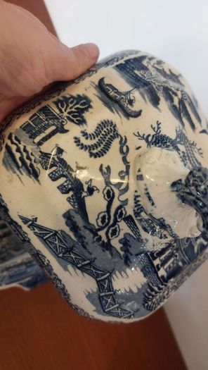 Fabulous Antique Blue and White Transferware Willow Pattern Shallow Lidded Tureen/Vegetable Dish For Display, Unknown Maker, Most Likely Staffordshire Made