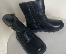 Girls warm boots