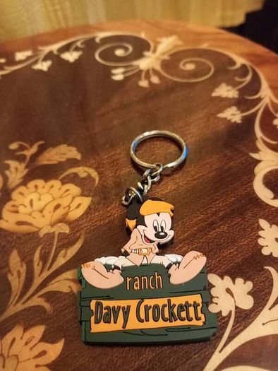 Retro 1990s Disneyland Mickey Mouse Keyring