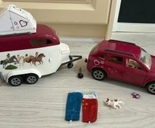 Schleich Car & Horse Trailer