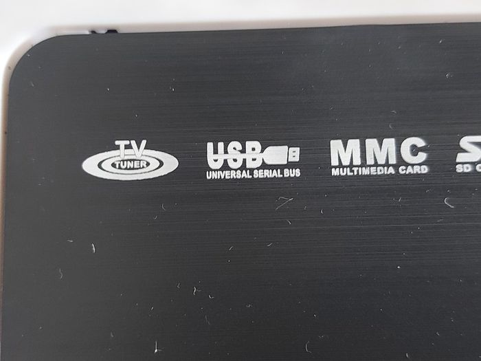 5 Portable DVD Players, all working, but no charges for them, all in very good condition