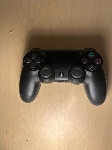 playstation 4 controllers