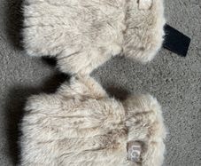 New beige faux fur mittens