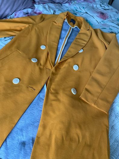 Coat size 8 like new( never worn)